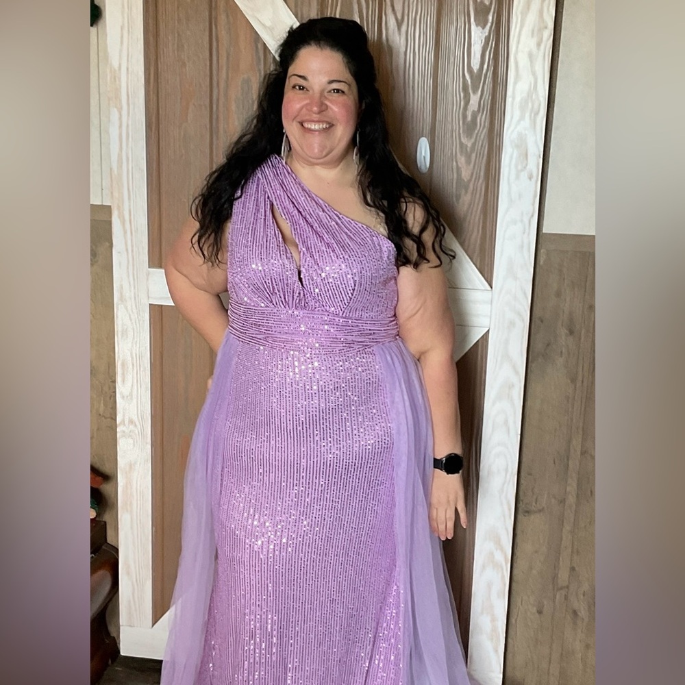 Faeriesty Elegant Purple One-Shoulder Evening Gown with Mesh Overlay. Size 3X - Picture 3 of 8